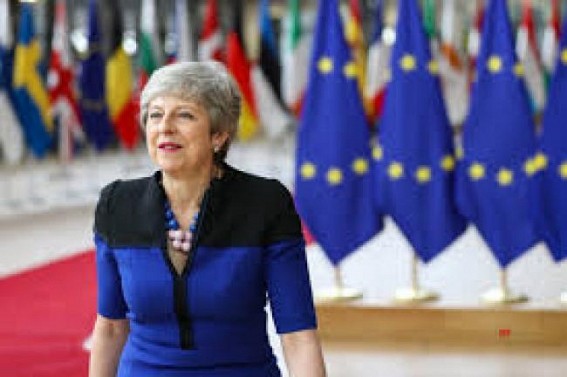 May grooves to Abba's 'Dancing Queen' at black-tie event May grooves to Abba's 'Dancing Queen' at black-tie event