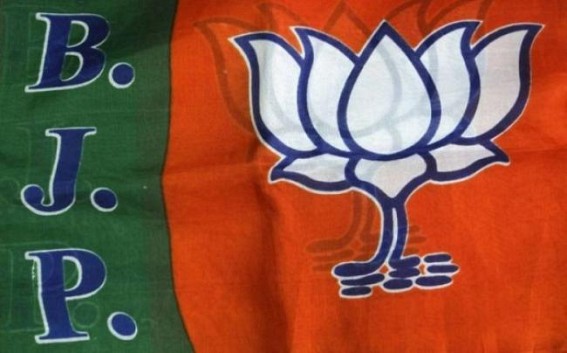 BJP workers reportedly caught while stealing food grains from Govt godown