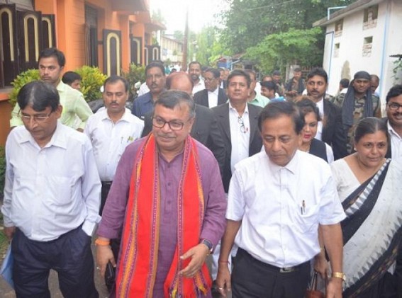 Ratanlal Nath denies to give any message for 10323 teachers, says, ‘Nobody is above the law including the Law Minister’ Ratanlal Nath denies to give any message for 10323 teachers, says, ‘Nobody is above the law including the Law Minister’