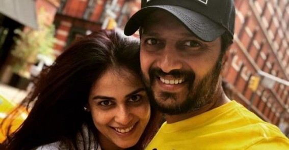 Riteish, Genelia donate Rs.25 lakh for Maharashtra flood relief Riteish, Genelia donate Rs.25 lakh for Maharashtra flood relief