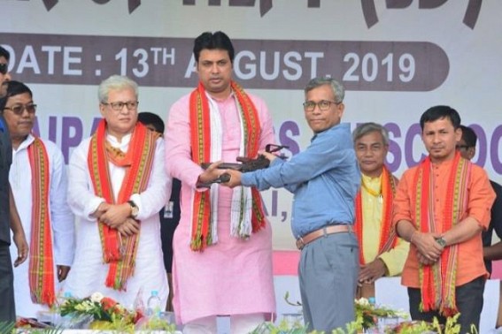 â€˜You have proven, the previous path was Incorrect, letâ€™s fulfill Maharaja Bir Bikram Manikyaâ€™s vision for Tripura togetherâ€™ : CM tells surrendered home-returning militants of NLFT-SD