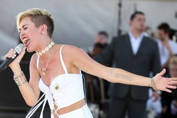 Miley Cyrus denies cheating on Liam Hemsworth