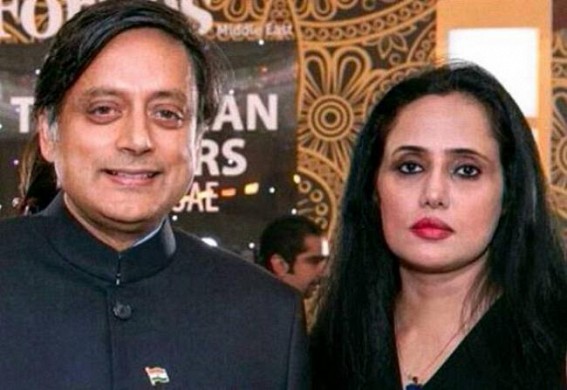 'Tharoor spent 3 nights in Dubai with Pak journalist' 'Tharoor spent 3 nights in Dubai with Pak journalist'