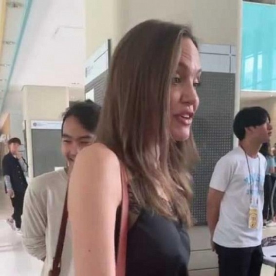 This is how Jolie's son comforted her before leaving for college This is how Jolie's son comforted her before leaving for college