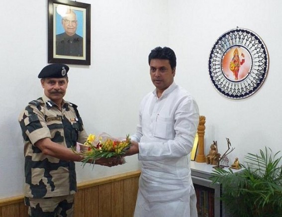 Addl DG BSF (Eastern Command) met Tripura CM, discussed on cross border smuggling issues Addl DG BSF (Eastern Command) met Tripura CM, discussed on cross border smuggling issues