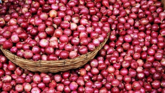 UP govt outlets to sell onions at controlled rates UP govt outlets to sell onions at controlled rates