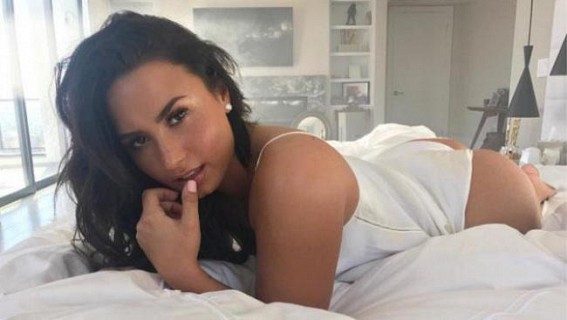 Demi Lovato sorry about free Israel trip after facing fan flak Demi Lovato sorry about free Israel trip after facing fan flak