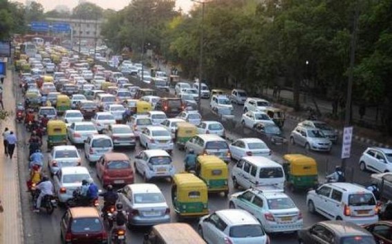 Women exempted from Delhi's Odd-Even scheme: Kejriwal