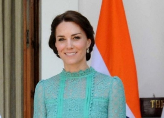 Kate dons traditional kurta on 1st day of Pak trip Kate dons traditional kurta on 1st day of Pak trip