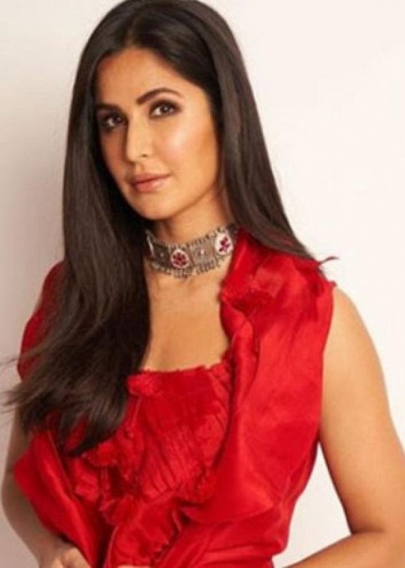 Vicky, Katrina spark off rumours at Diwali party