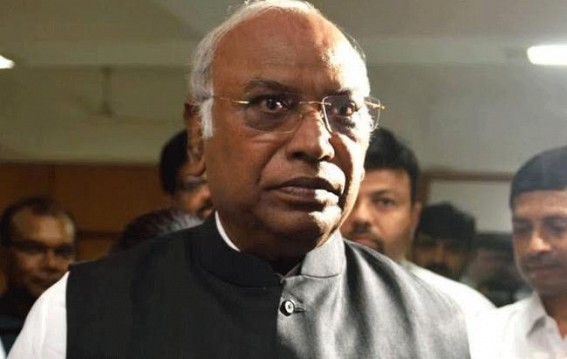 Congress says options 'open' on Maharashtra Congress says options 'open' on Maharashtra