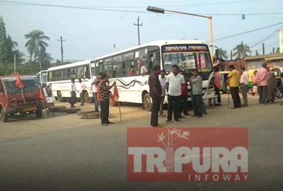 BMS Vs BMS fights again paralyzed traffic movement at Nagerjala motor-stand BMS Vs BMS fights again paralyzed traffic movement at Nagerjala motor-stand