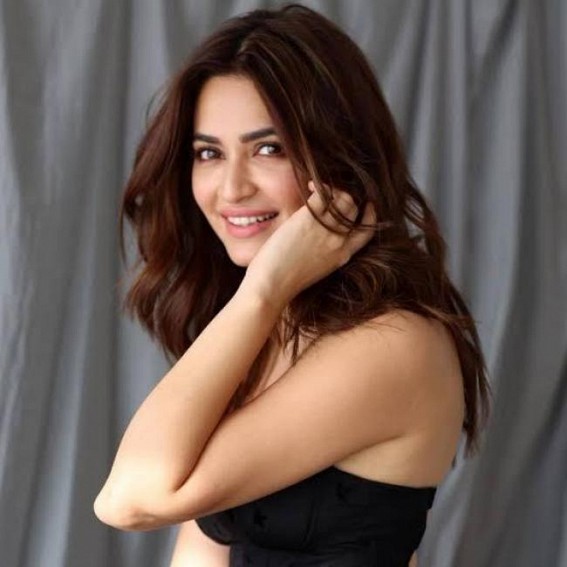 Kriti Kharbanda: Left 'Chehre' because of date issues Kriti Kharbanda: Left 'Chehre' because of date issues