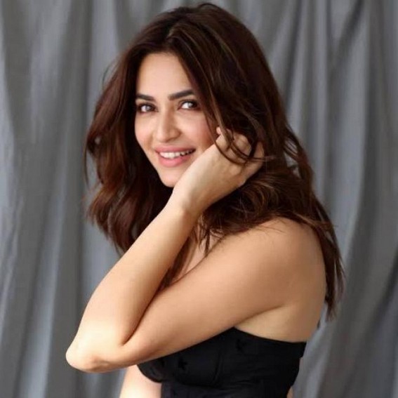 Kriti Kharbanda: Left 'Chehre' because of date issues