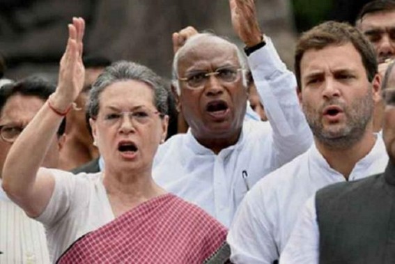 With Sena by her side, Sonia aggressive against Modi govt With Sena by her side, Sonia aggressive against Modi govt