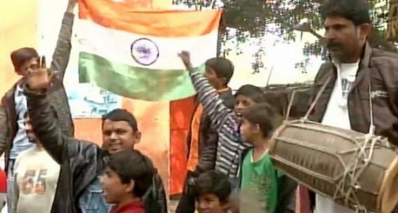 CAB passage cheers 'non-citizen' Hindu migrants from Pak CAB passage cheers 'non-citizen' Hindu migrants from Pak