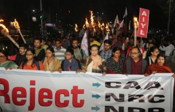 Anti-CAA protests: Bengal IPS officer hurt in bomb attack Anti-CAA protests: Bengal IPS officer hurt in bomb attack
