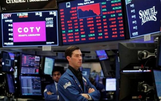 US stocks trade higher amid economic data