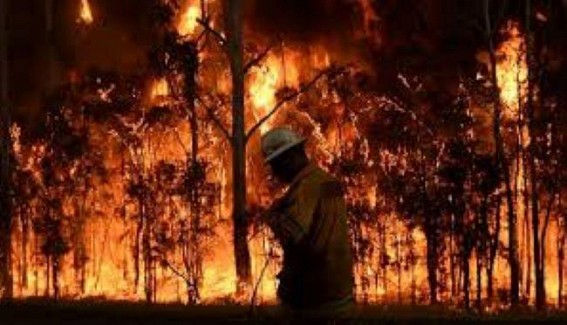 Call to evacuate thousands in Aus over fires
