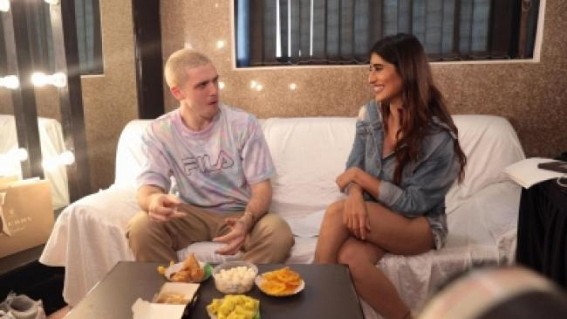 Akasa: Lauv is warm and humble Akasa: Lauv is warm and humble