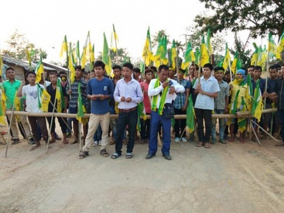 25 hours of road blockade crippled life in bordering Gandacharra: Administrative initiative unfruitful 25 hours of road blockade crippled life in bordering Gandacharra: Administrative initiative unfruitful