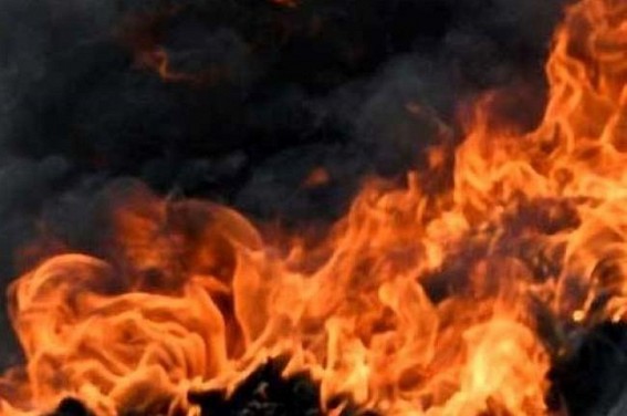 Housewife set fire on self, jumps in waterbody for Survival, Doctor declares 100% body burnt