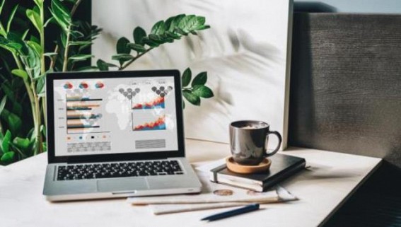 Desk plants can reduce stress at work: Study Desk plants can reduce stress at work: Study