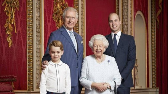 Portrait of Queen, 3 heirs marks new decade's start Portrait of Queen, 3 heirs marks new decade's start