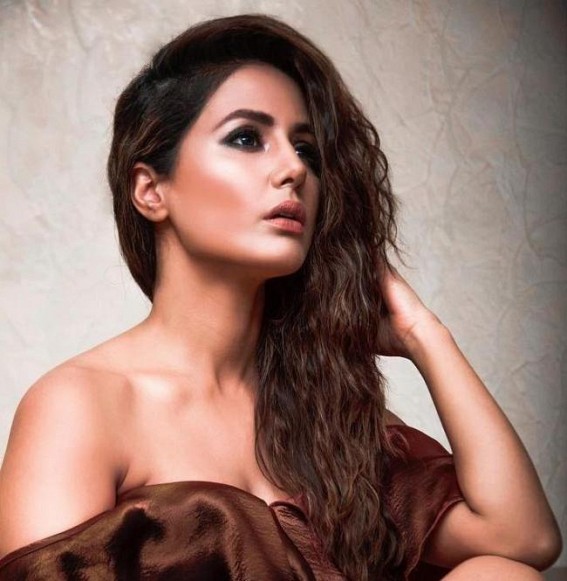 Hina Khan's tips for 'healthy-looking skin' Hina Khan's tips for 'healthy-looking skin'