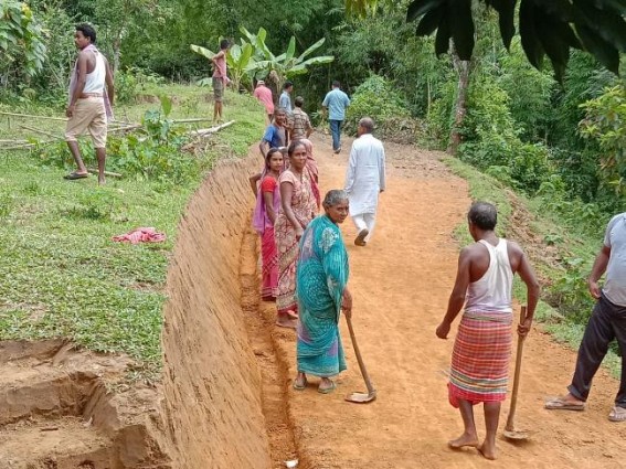 Working Class people asked BJP Govt to rollback MGNREGA mandays rates : Only 15% of 100 days MGNREGA work done at average in Tripura Working Class people asked BJP Govt to rollback MGNREGA mandays rates : Only 15% of 100 days MGNREGA work done at average in Tripura