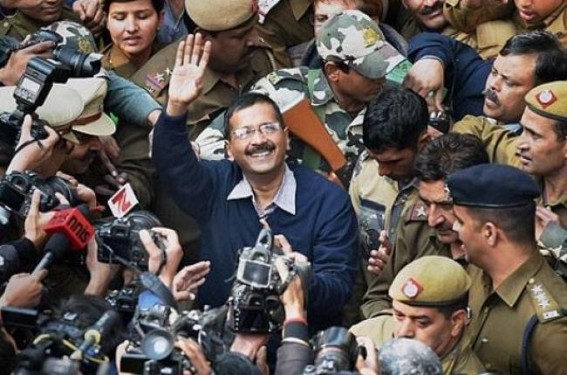 NRIs fly in to campaign for AAP in Delhi NRIs fly in to campaign for AAP in Delhi