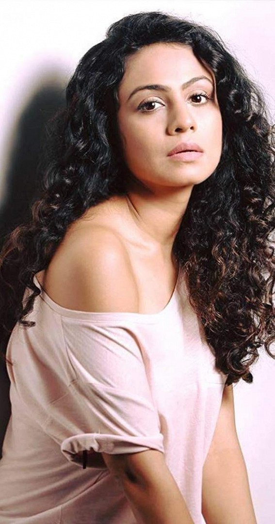 Manasi Parekh to debut in Gujarati filmdom with 'Golkeri' Manasi Parekh to debut in Gujarati filmdom with 'Golkeri'