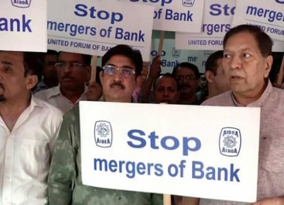 Govt might merge more banks ! Indian estates on verge of sinking under Modiconmy Govt might merge more banks ! Indian estates on verge of sinking under Modiconmy