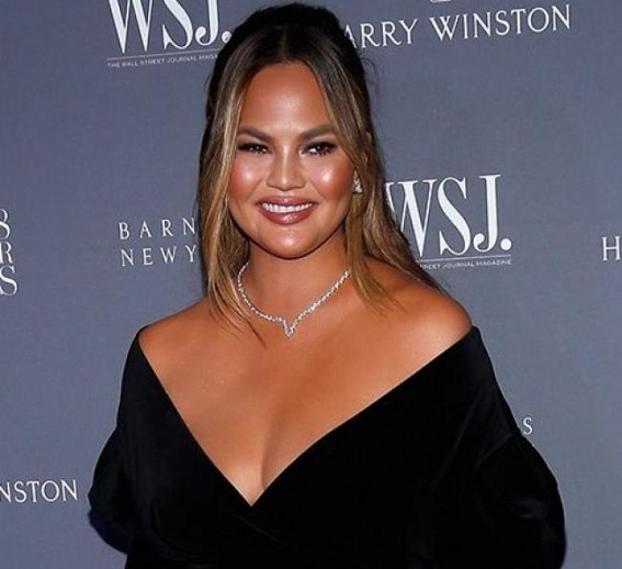 Chrissy Teigen opens up on her childbirth pangs Chrissy Teigen opens up on her childbirth pangs