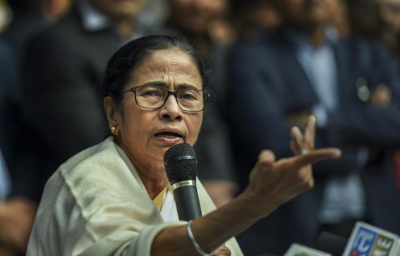 Mamata warns of action against officials stopping vegetable vendors