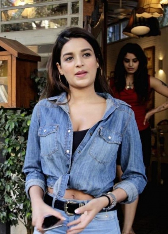 Lockdown diaries: Nidhhi Agerwal turns baker Lockdown diaries: Nidhhi Agerwal turns baker