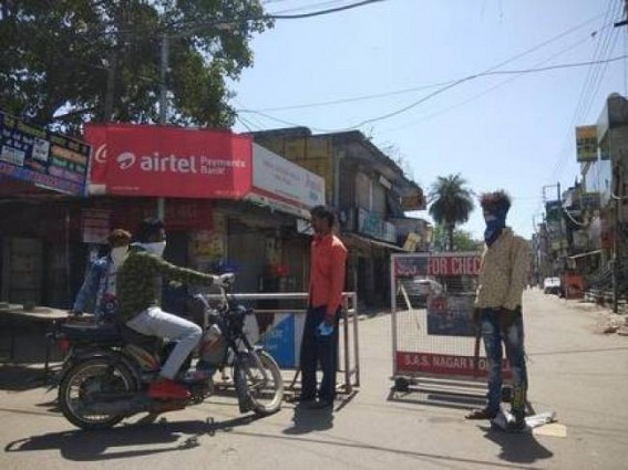UP villagers ban entry of outsiders, prefer 'quarantine' UP villagers ban entry of outsiders, prefer 'quarantine'