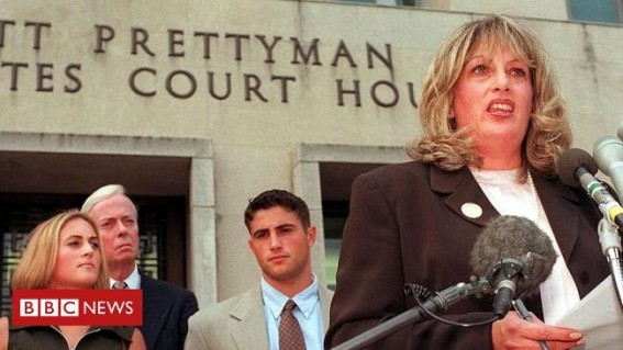 Woman who revealed Clinton-Lewinsky scandal dies Woman who revealed Clinton-Lewinsky scandal dies