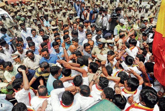 Migrants' morcha: Activist sent to police custody till April 21 Migrants' morcha: Activist sent to police custody till April 21