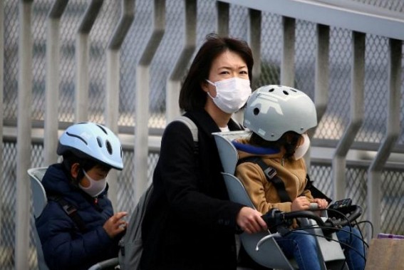 S.Koreans head to polls amid COVID-19 outbreak S.Koreans head to polls amid COVID-19 outbreak