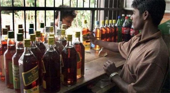 Liquor lovers queue up outside wine shops in Rajasthan