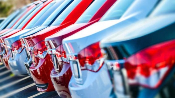 UK car sales plunge to lowest level since 1946