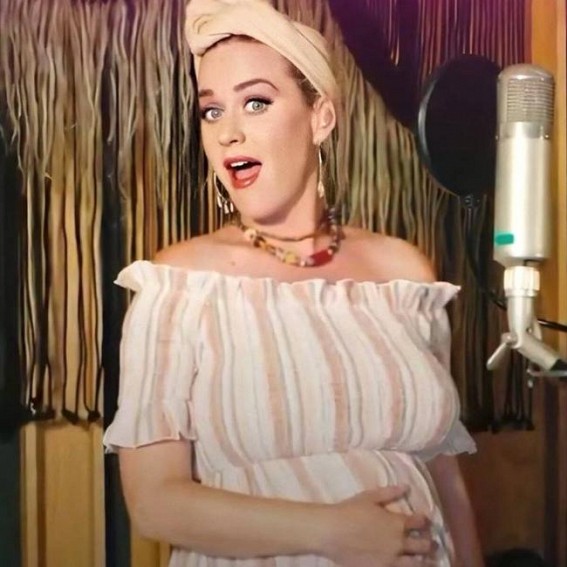 Katy Perry cries while 'doing simple tasks' during pregnancy Katy Perry cries while 'doing simple tasks' during pregnancy