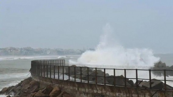 Cyclone Amphan: Heavy rain, strong winds in coastal Odisha Cyclone Amphan: Heavy rain, strong winds in coastal Odisha