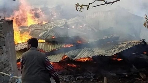 Pakistan resorts to intense shelling on LoC in Poonch Pakistan resorts to intense shelling on LoC in Poonch
