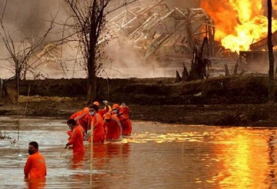 Army to build bridge to help douse Assam oil well fire Army to build bridge to help douse Assam oil well fire