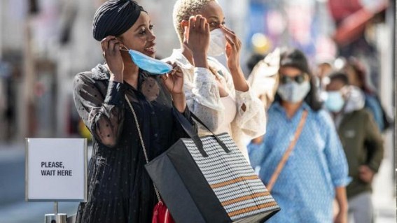 London Mayor calls for face masks to be mandatory in shops