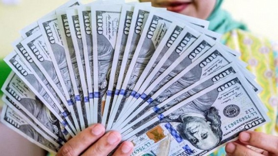 US dollar dips amid economic data US dollar dips amid economic data