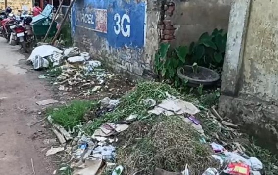 Santir Bazar town left dirty all across Santir Bazar town left dirty all across