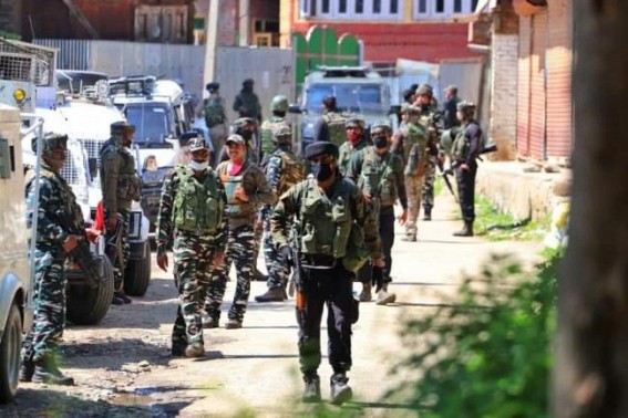 Major encounter underway at Tral in South Kashmir Major encounter underway at Tral in South Kashmir